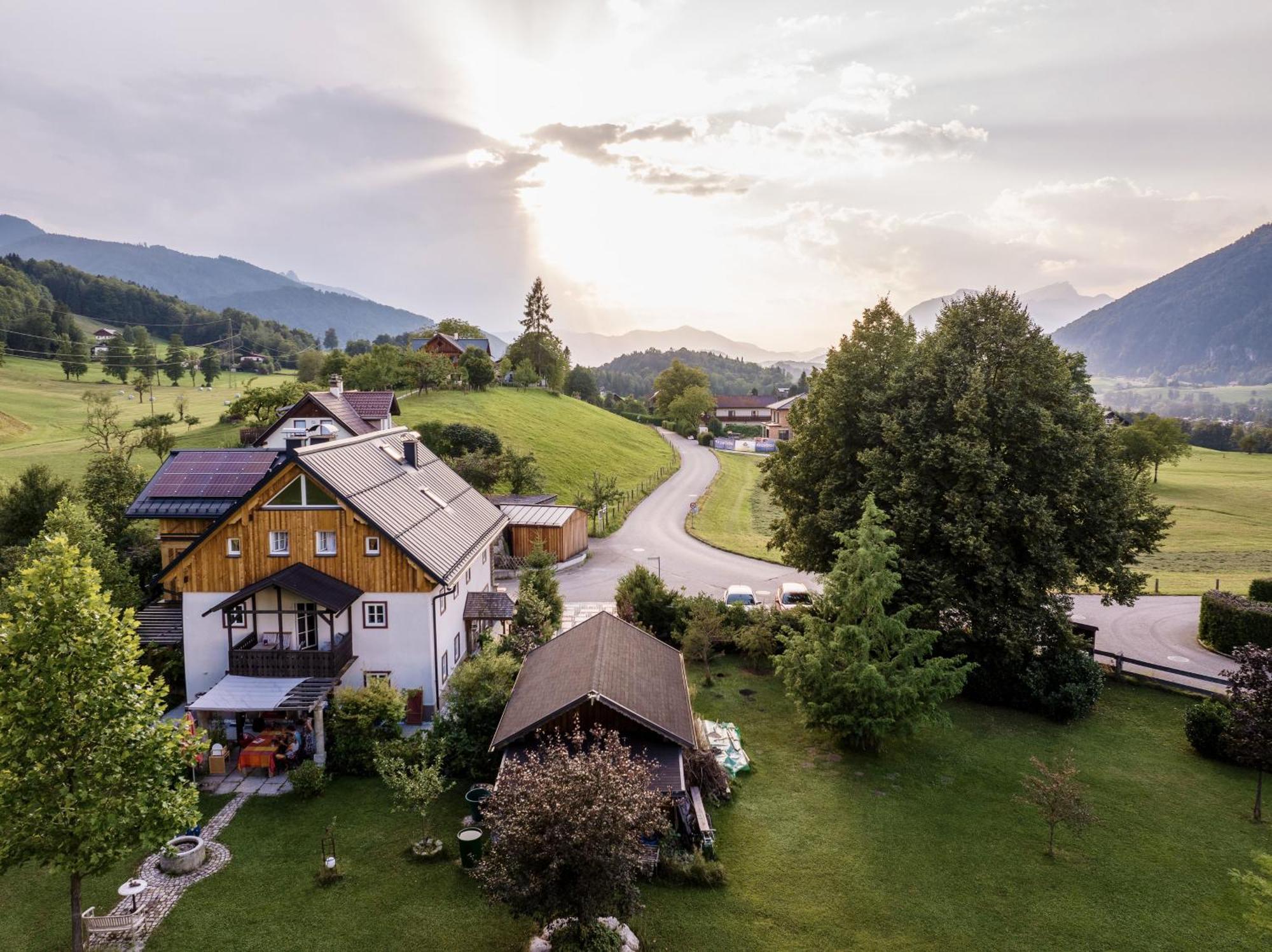 Landlust Ischl Bed & Breakfast บาดอิสชิล ภายนอก รูปภาพ